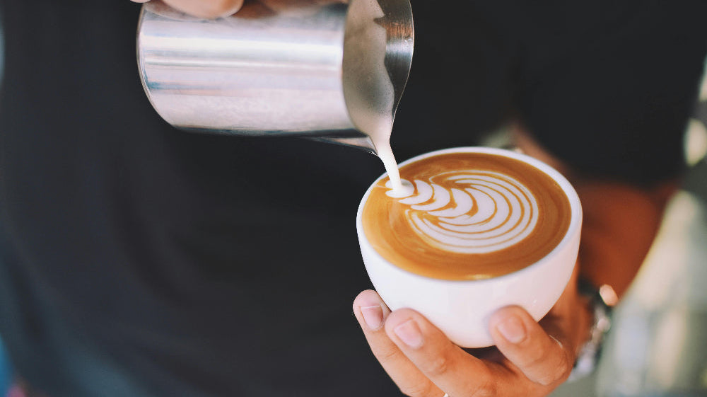 Milk in coffee – What it really does, and how to get the best out of it