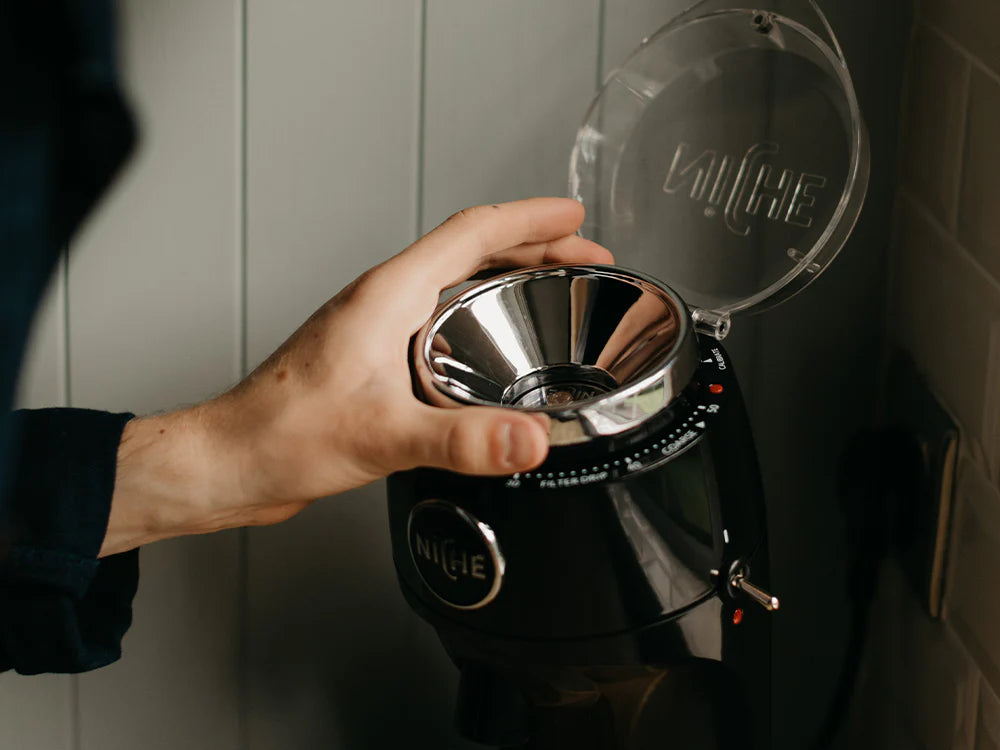 Adjusting grind setting on black Niche Zero