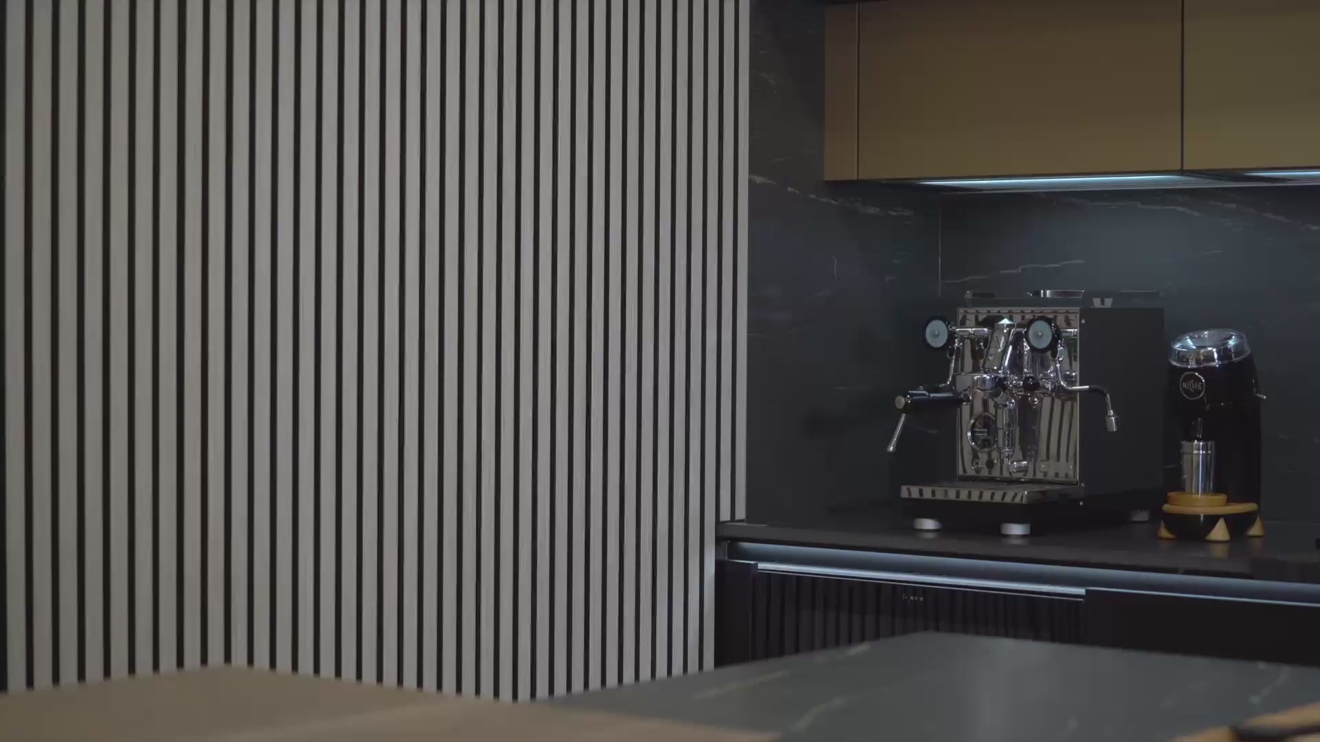 Black Niche Zero and White Niche Duo being used to make espresso and filter coffee during winter